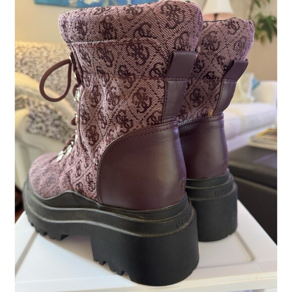 Sz 9.5 Guess Women’s Vaney Logo Pattern Combat Biker Boots Burgundy New - Picture 3 of 12